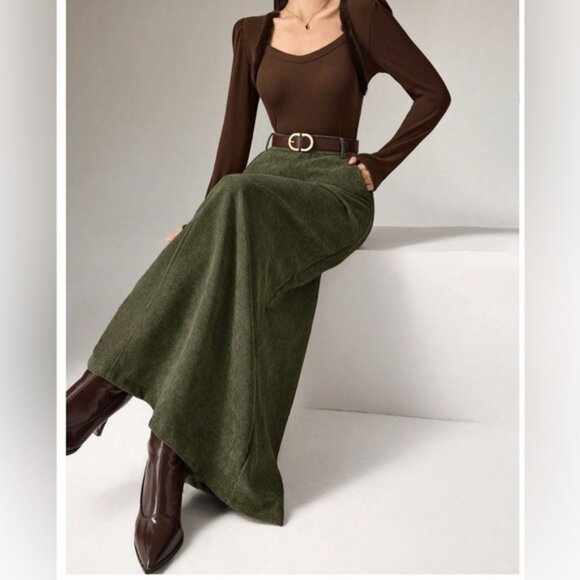 Minimalist Corduroy Skirt Maxi Green - Picture 6 of 8